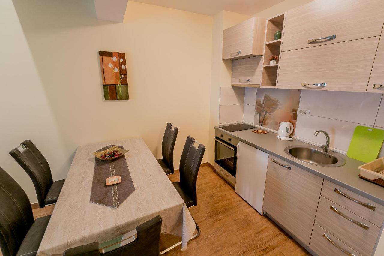 Apartments Rivijera 헤르섹 외부 사진