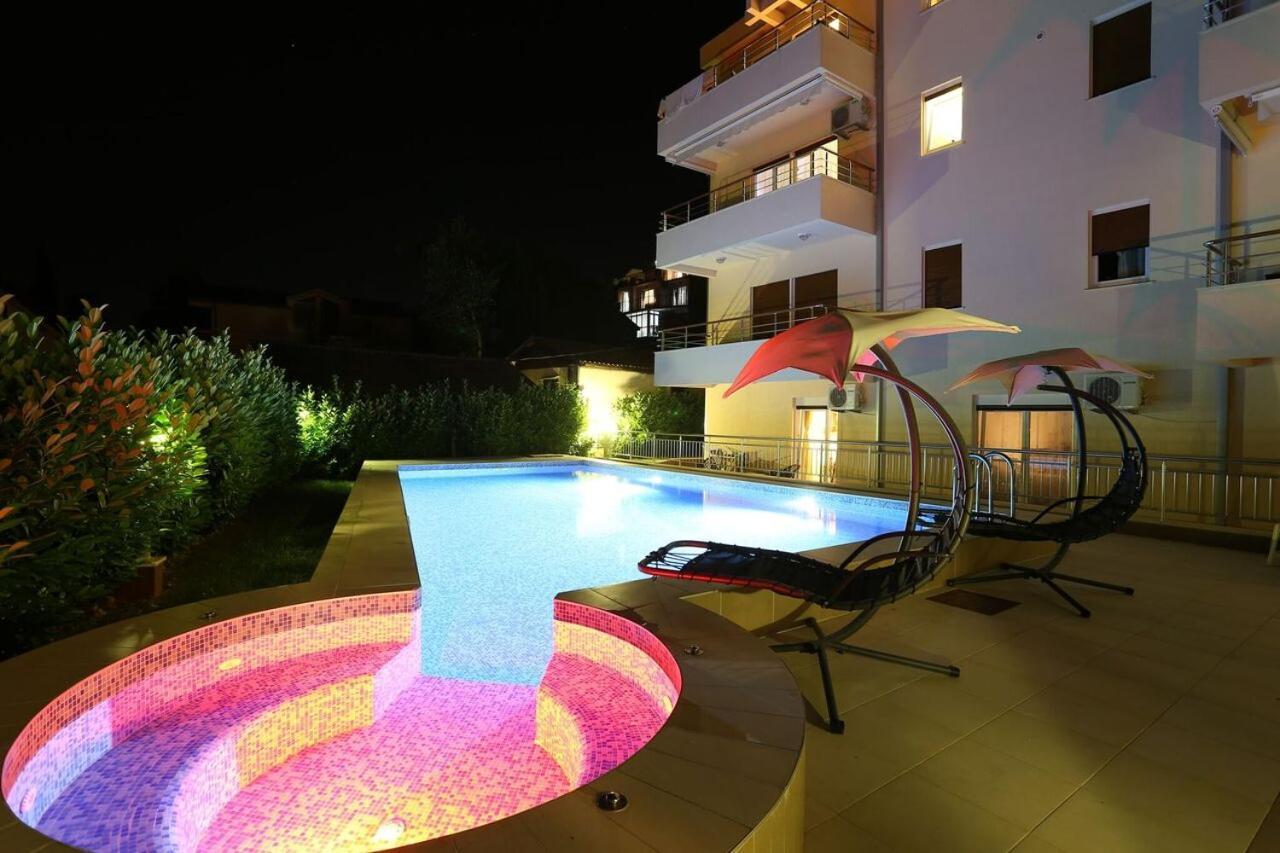 Apartments Rivijera 헤르섹 외부 사진